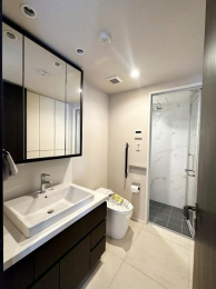 �@�z�e�����C�N�Ȑ�����ԁB���[�͂����˔������O�ʋ����^���N���X�d�l