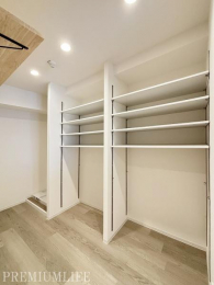 �@�����h���[�X�y�[�X�̓p���g���[�ɂ��Ȃ�