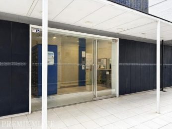 @YɊǗꂽAX^CbVȃfUC̃GgXo}B