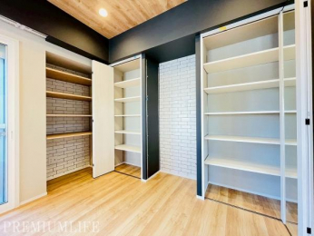 @[Xy[X[Iuv[ƁAuBv[y݂B