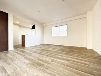 �@�Ƒ��ł��낰��L������������m�ۂ��Ă��܂��B