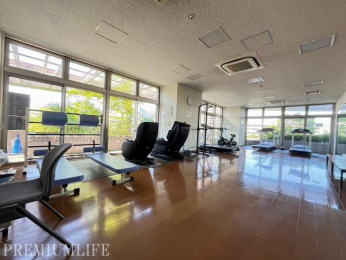 @J̓łKɉ^łtBbglX[B