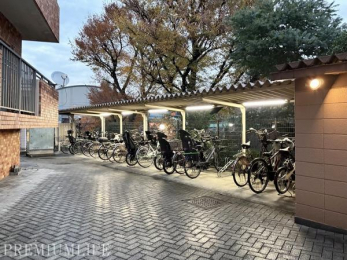 �@�����t�̒��֏�Ȃ̂ŁA���]�Ԃ��살�炵�ɂȂ�܂���B�i��󋵂͗v�m�F�j