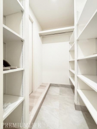 �@���[�ʖL�x�ȃV���[�Y�C���N���[�N�B