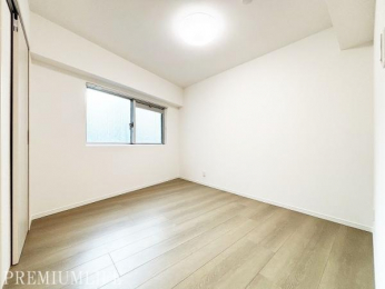 �@��6.2���̋����͗����������F���ŁA�v���C�x�[�g��Ԃɂ҂�����B