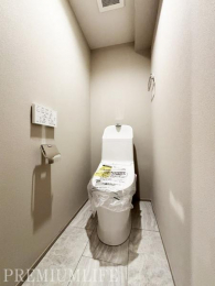 �@���������ӂ����K�ȃg�C���X�y�[�X