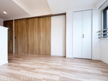 �@�u�₩�Ȍ��ƕ��ɕ�܂�Ȃ���A����̌�����Y�ꂽ���Ԃ����߂������������B