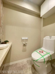 �@��􂢃X�y�[�X�t���ŉq���I�Ɏg����g�C��