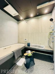 �@�L�߂̗����Ń����b�N�X�^�C���𖞋i