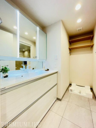 �@���������ӂ�閾�邢���ʃX�y�[�X