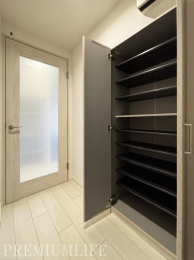 �@��e�ʎ��[����