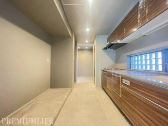 �@�L�b�`���w�ʂɂ͍D�݂ɐ݌v�ł�����[�X�y�[�X