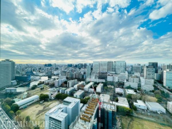 �@���r���O�̑�����́A�܂�ŊG��̂悤�ȁA�����Ȓ��]���L����܂��B