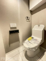 �@���������ӂ����K�ȃg�C���X�y�[�X