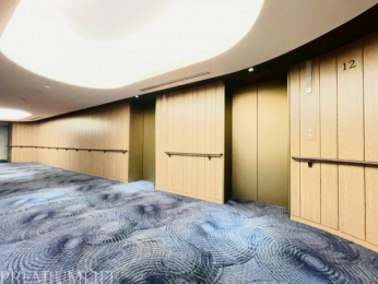 �@�G���x�[�^�[�t���ňړ����y�X