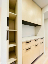 �@�L�b�`���ɂ͐H���O���X�����[�ł�����[�I��ݒu