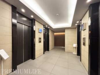 �@�d���ו���x�r�[�J�[�̈ړ����X���[�Y�ȃG���x�[�^�[����