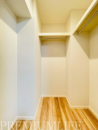 �@��e�ʂ̎��[�X�y�[�X�ł��������X�}�[�g�ɕۂĂ܂��B