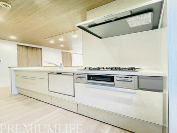 �@�����X�y�[�X���L���A�������Ԃ��y��������