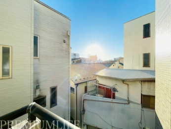 �@����������A���ʂ����ǂ��o���R�j�[����̒��]