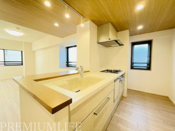 �@�Ζʎ��L�b�`���ŉƑ��Ƃ̎��Ԃ���؂ɂł��܂��B