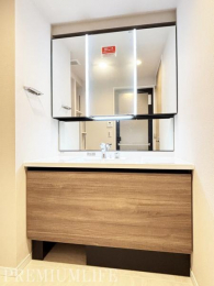 �@�O�ʋ��t���Őg�x�x���X���[�Y��