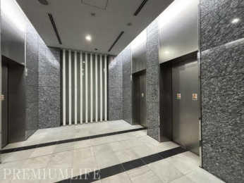 �@�d���ו���x�r�[�J�[�̈ړ����X���[�Y�ȃG���x�[�^�[����