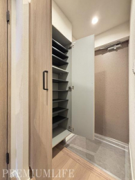 �@�Ƒ��S���̌C������������߂�L�x�Ȏ��[�͂���V���[�Y�N���[�N