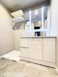 �@�����������������ۓI�Ȗ��邢���ʃX�y�[�X