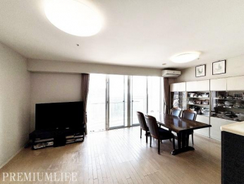 �@�_�C�j���O����͓s�S����]�ł��܂��B