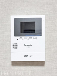 �@�y���j�^�[�t���C���^�[�z���z