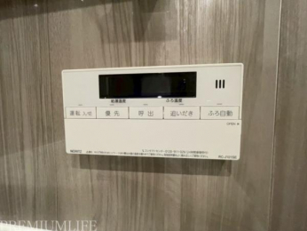 �@�Ǖ��A�I�[�g�o�X�@�\�𓋍�