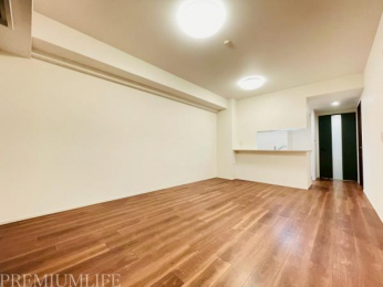 �@�C���e���A��u���Ă���Ƃ�̂��郊�r���O