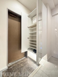 �@�V���[�Y�N���[�N�Ō��ւ�������