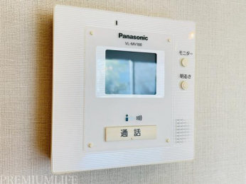 �@���S�̃��j�^�[�t���C���^�[�t�H��