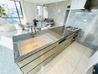 �@�����X�y�[�X�ƃV���N�����ꂽ�݌v�ŗ��������₷���L�b�`��