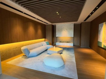 �@���q�ɂ��D��ۂȍ��������郍�r�[