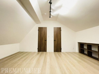 �@�v���C�x�[�g��ԂɍœK�ȗ����������m��