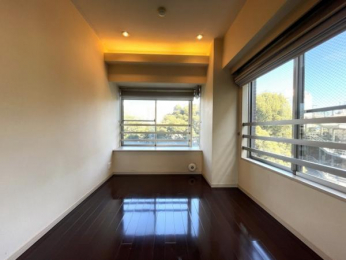 �@�Q���⃏�[�N�X�y�[�X�Ƃ��Ă�������