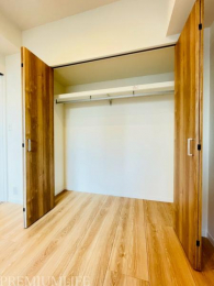 �@���b�N�A�I�t���̑傫�Ȏ��[�X�y�[�X�ו��̐����ɖ𗧂��܂��B