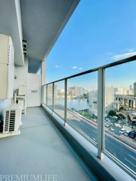 �@�����S�n�悭�����o���R�j�[���󕨂��������񊱂��܂��B