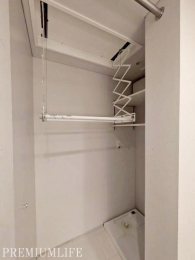 �@�V��݂�̕�����������������h���[�X�y�[�X�B