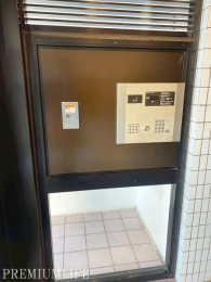 �@�y���j�^�[�t���I�[�g���b�N�z