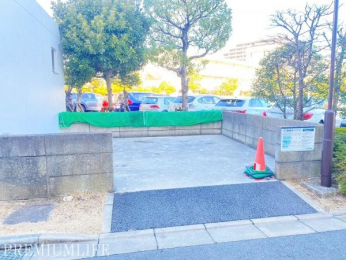 �@�����ɊǗ����ꂽ�S�~�u����