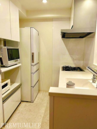 �@�g������̗ǂ��V�X�e���L�b�`���ŁA�����X�y�[�X����Ƃ肪����܂��B