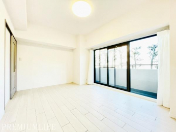 �@�Ƌ�z�u�����₷���A�Ƒ��ł��낰����