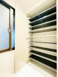 �@�V���[�Y�{�b�N�X�ݒu���A�C������������[