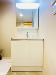 �@�R���p�N�g�Ȑ��ʑ�Œ��̎x�x���X���[�Y��