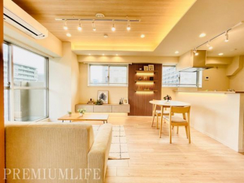 �@�����Ղ�̍̌��ƊJ���I�Ȓ��]�����͂̏Z��