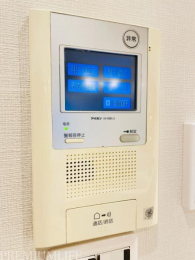 �@���S�̃��j�^�[�t���C���^�[�t�H��